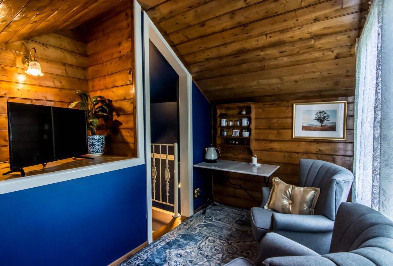 Cobden Heytesbury House Bed & Breakfast エクステリア 写真