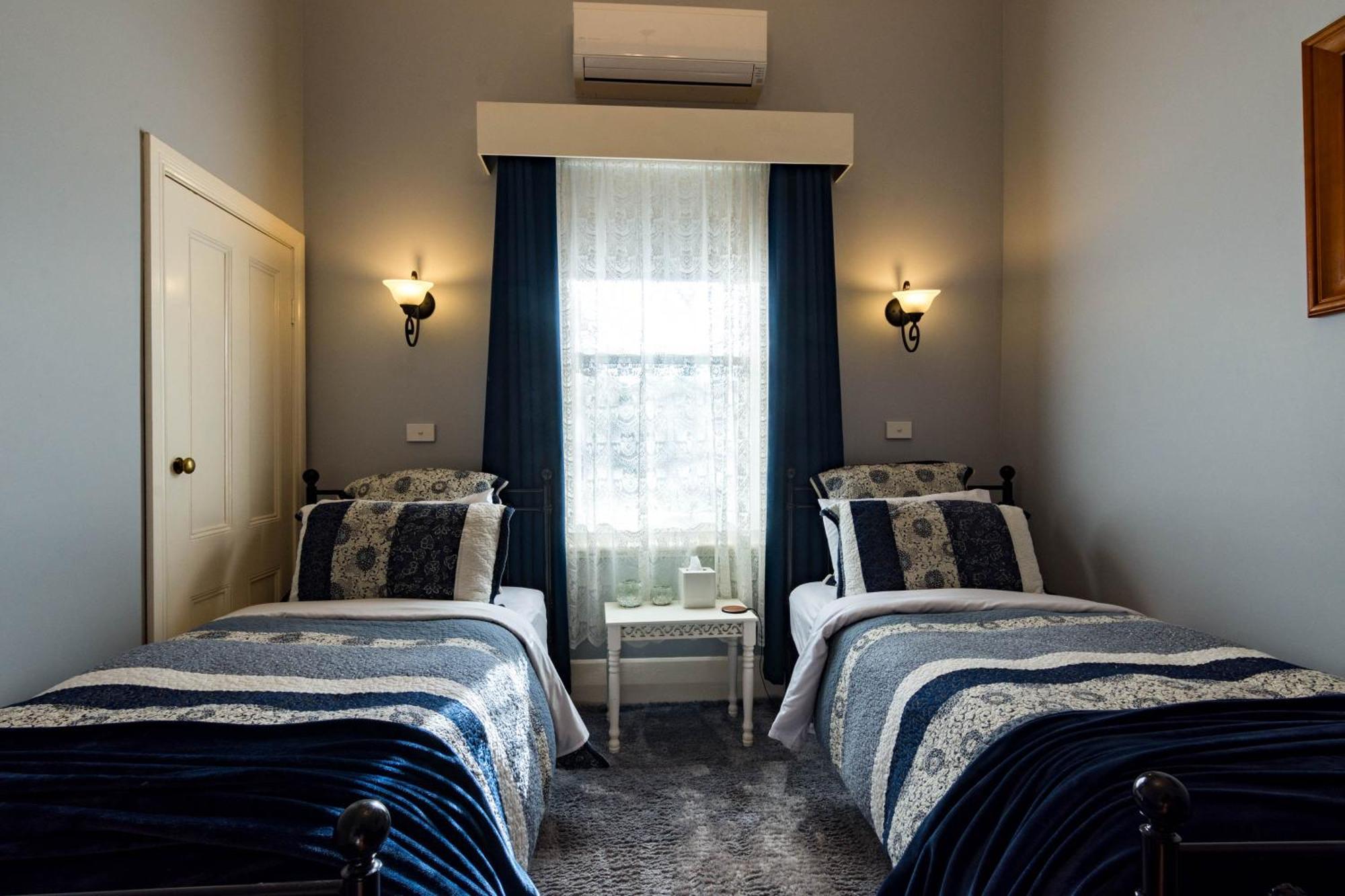 Cobden Heytesbury House Bed & Breakfast エクステリア 写真