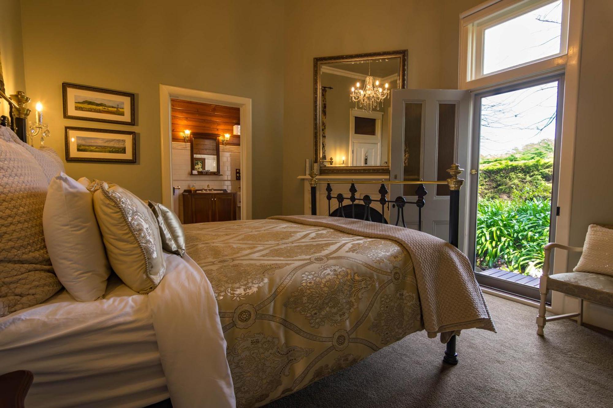 Cobden Heytesbury House Bed & Breakfast エクステリア 写真