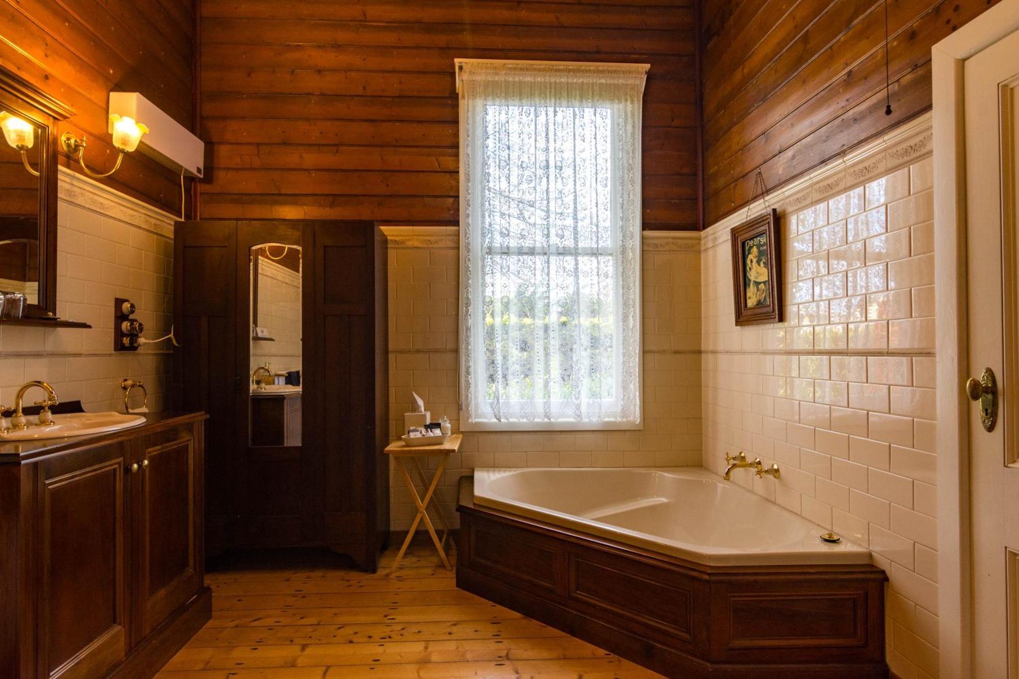 Cobden Heytesbury House Bed & Breakfast エクステリア 写真