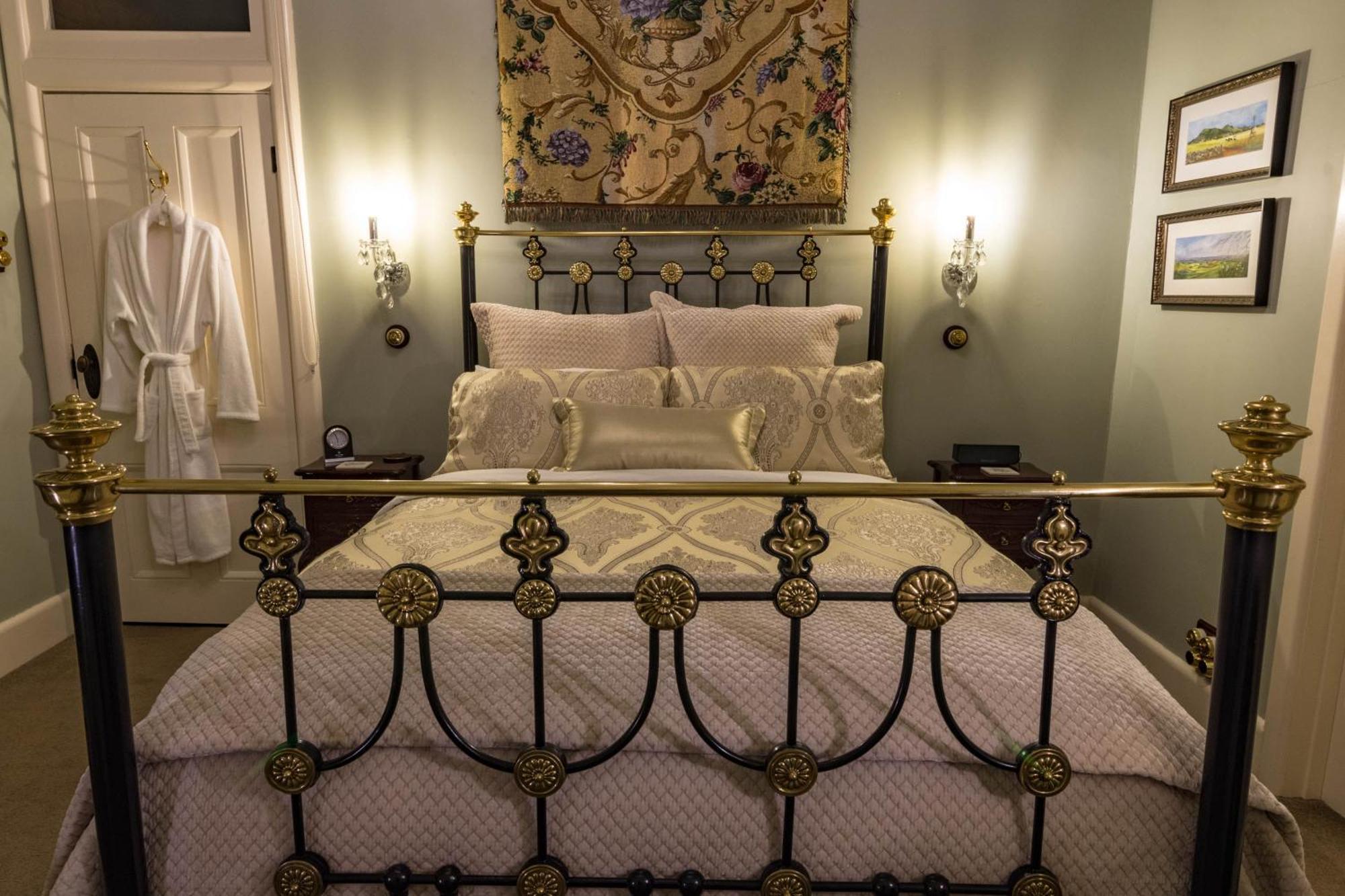 Cobden Heytesbury House Bed & Breakfast エクステリア 写真